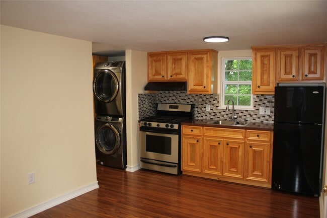 Foto del edificio - 7540 Ashburn St