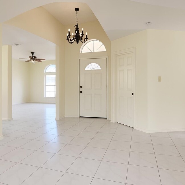 Building Photo - 1132 Quail Hollow Loop