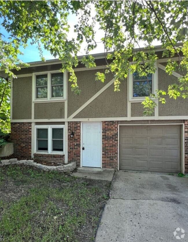 Building Photo - 341 N Kendall Dr