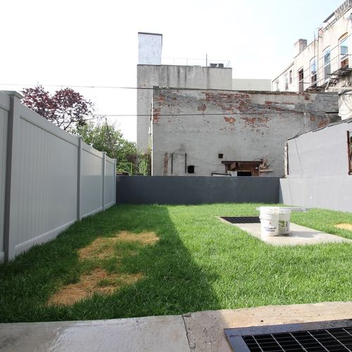 Building Photo - 118 Boerum St