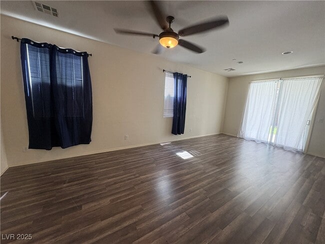 Foto del edificio - 7567 Swan Cove Ct