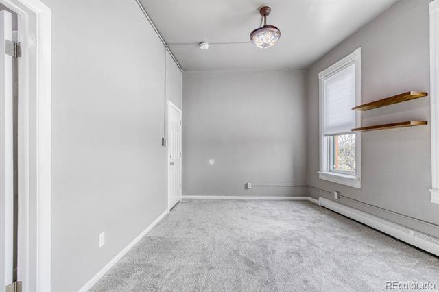 Foto del edificio - 5630 Webster St