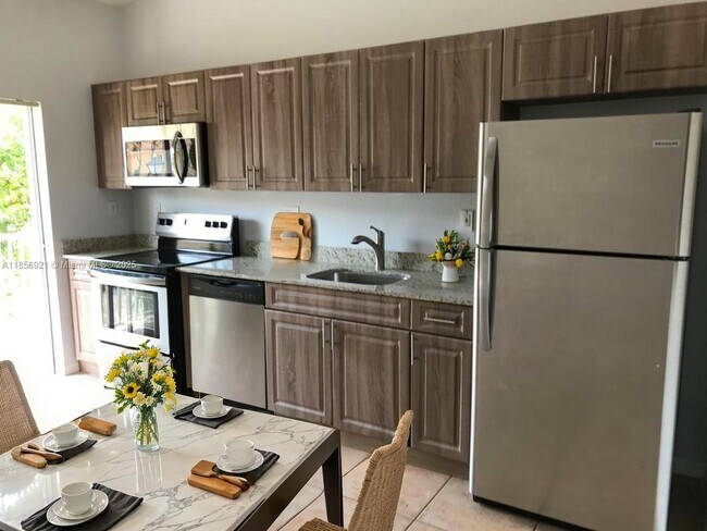 Foto del edificio - 6972 NW 179th St