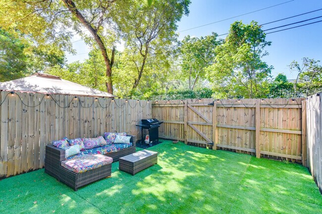 Foto del edificio - 2222 NW 135th Terrace