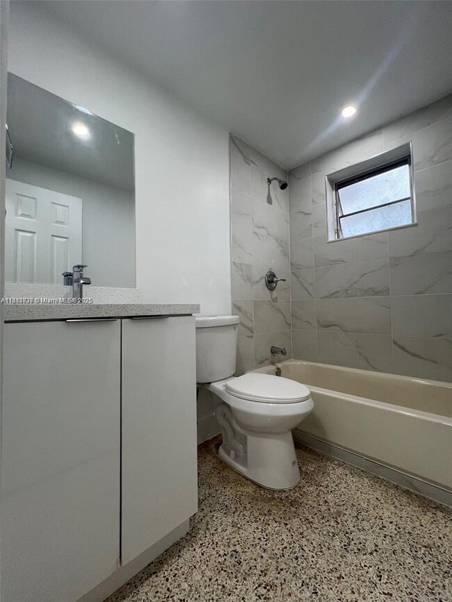 Foto del edificio - 1619 NW 1st St