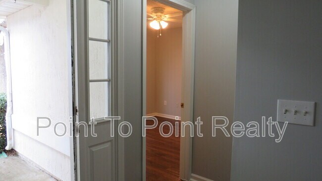 Building Photo - 1823 Sunchase Ct