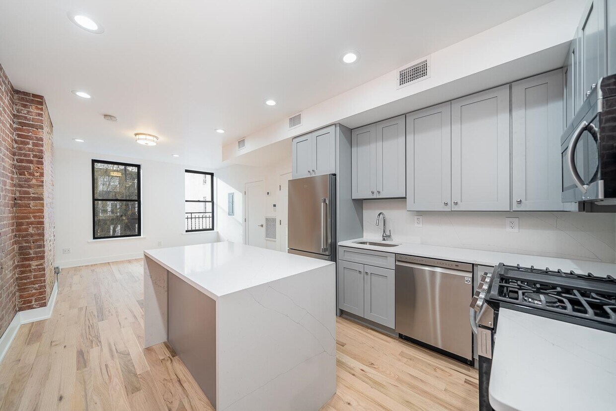 Foto principal - 230 Willow Ave
