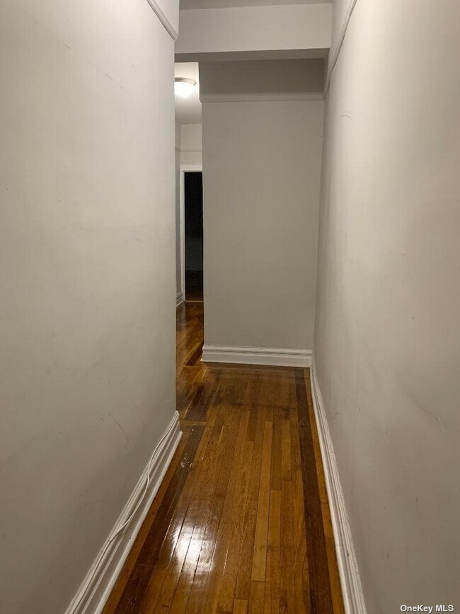 Foto del edificio - 35-35 95th St