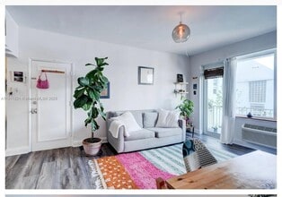 Building Photo - 320 80th St