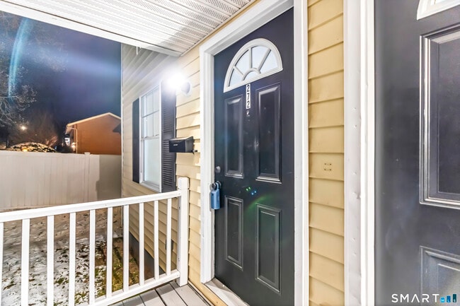 Building Photo - 272 Capen St