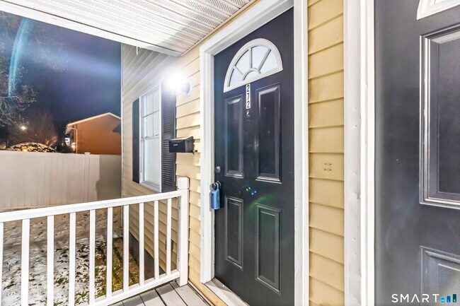 Foto del edificio - 272 Capen St