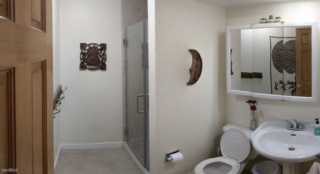 Building Photo - 2661 Sherwood Cir
