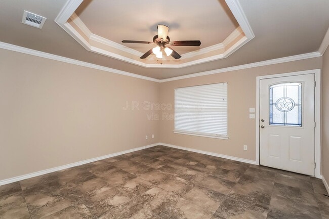 Foto del edificio - 449 Neals Hill Rd