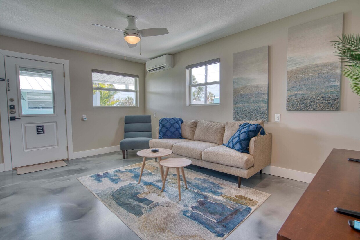 Foto principal - 126 Mango St