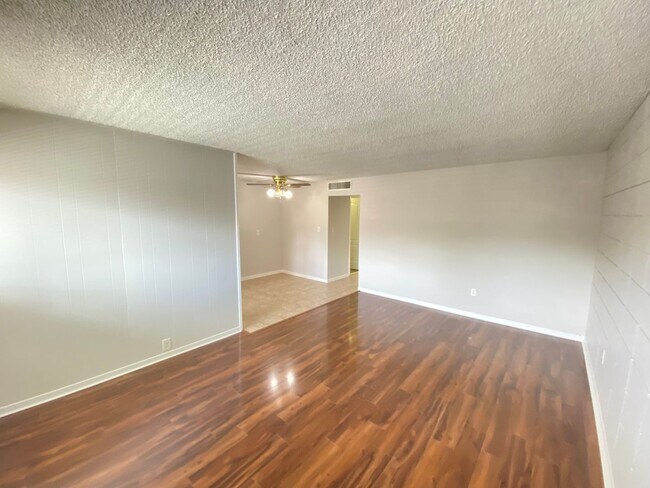 Foto del edificio - 320 Lakeview St