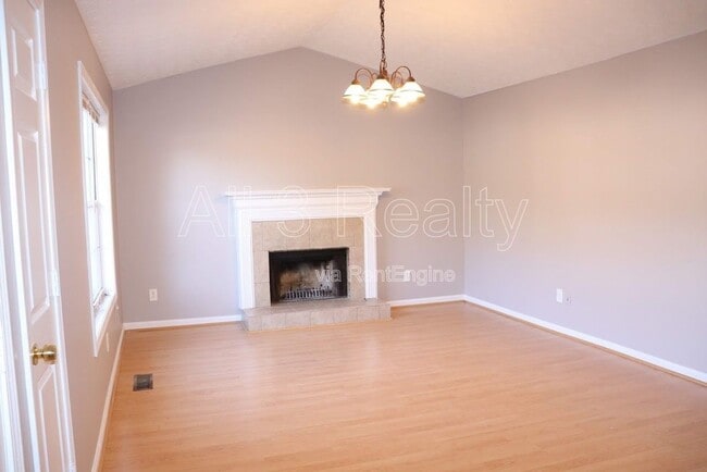 Foto del edificio - 508 Jarrett Ct