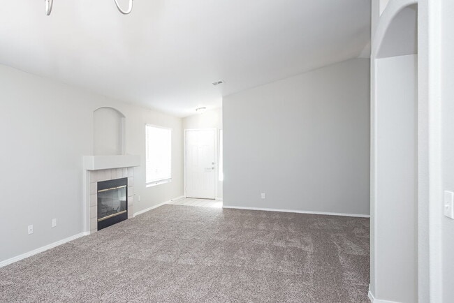 Building Photo - 7028 Village Shore Ct