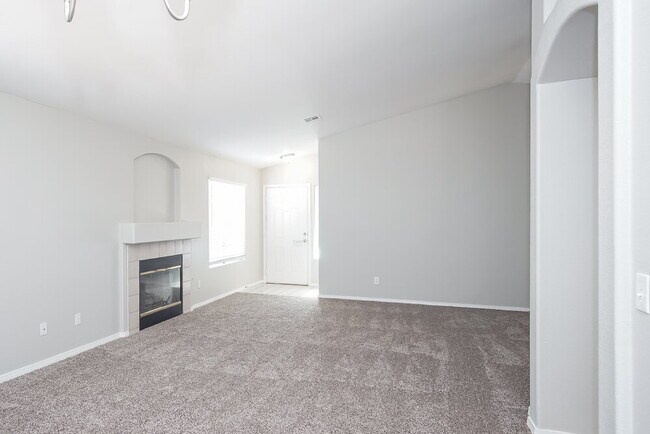 Foto del edificio - 7028 Village Shore Ct
