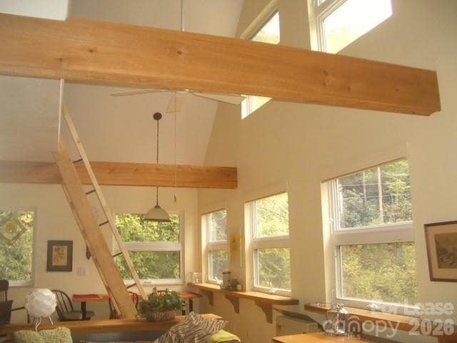 Foto del edificio - 2208 Blue Rock Rd