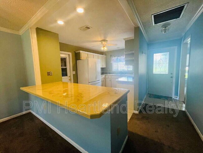 Foto del edificio - 156 Parkview Cir W