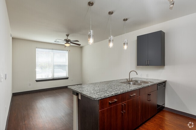 1BR, 1BA - 628SF - Living Room - SEVEN TWELVE LOFTS