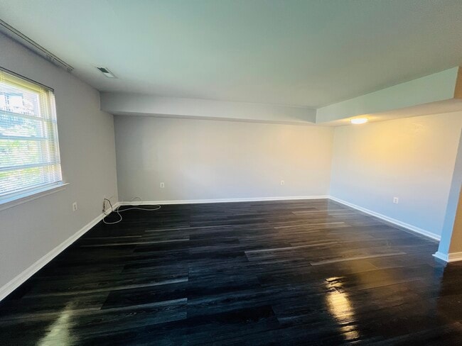 Building Photo - 404 N Armistead St