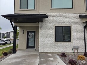 Building Photo - 476 S 900 W