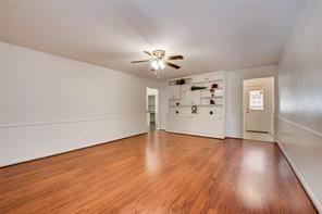 Building Photo - 1110 Doss Dr