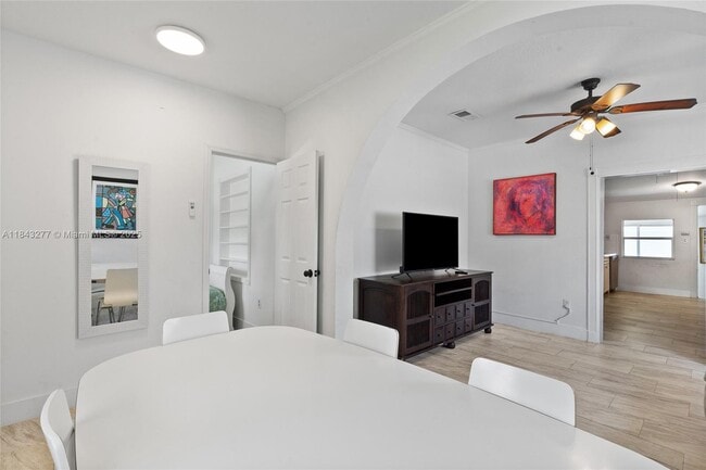 Foto del edificio - 2946 SW 26th St