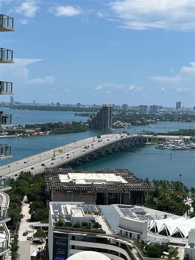 Foto del edificio - 1040 Biscayne Blvd