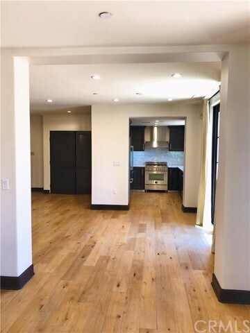 Foto del edificio - 10523 Ashton Ave
