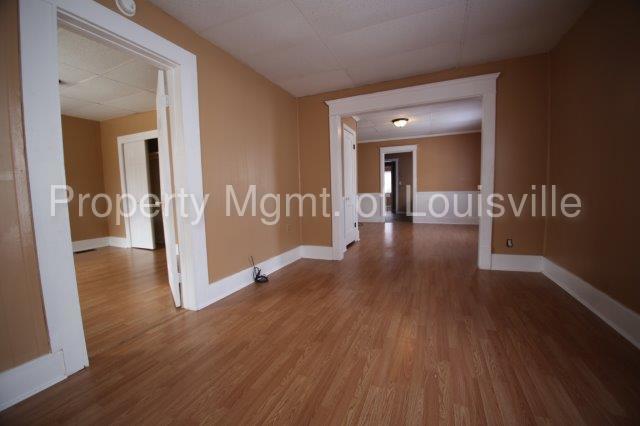 Building Photo - 1411 Oakwood Ave