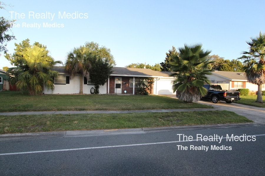 Foto principal - 5311 Kingswood Dr