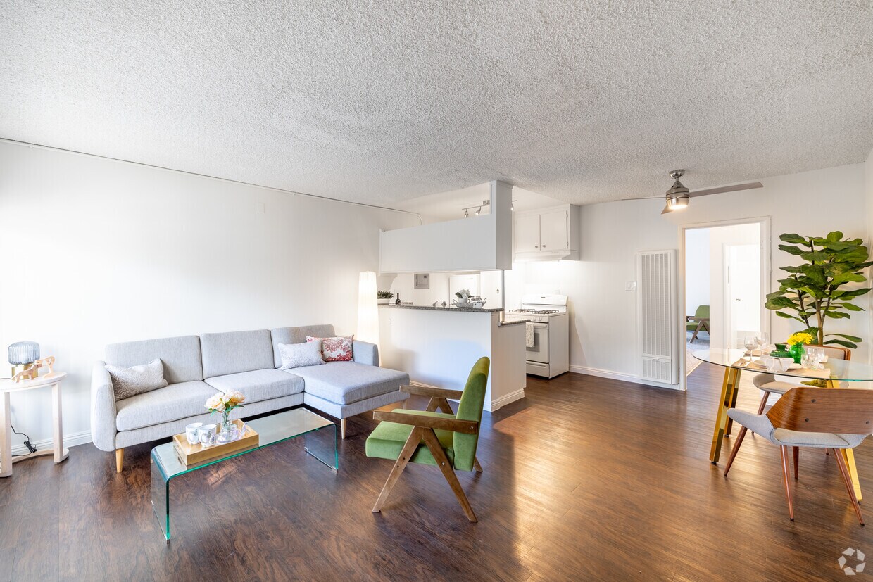 Foto principal - Carson Oakwood Apartments