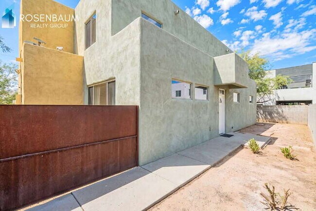 Foto del edificio - 3136 N Winstel Blvd