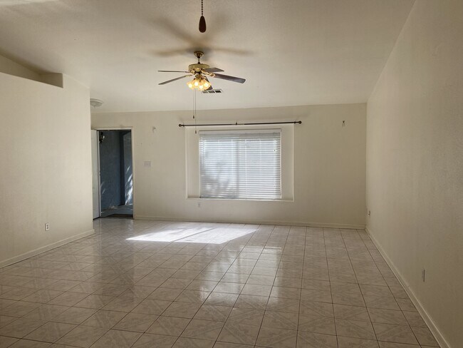Foto del edificio - 6903 Creamery Ln