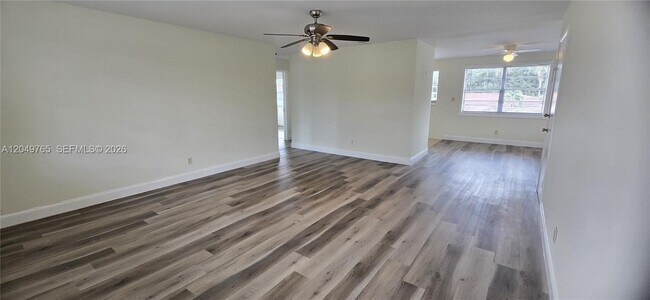 Building Photo - 9041 Harding Ave