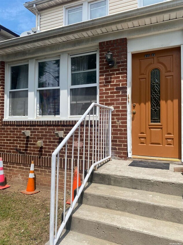 Foto principal - 111-15 205th St