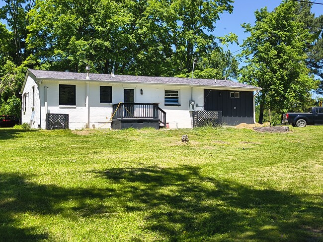 Building Photo - 2175 Woodruff Ave