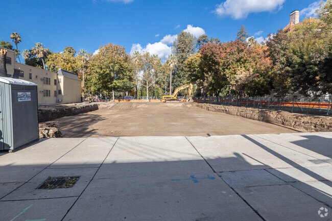 Building Photo - Cypress Apartments