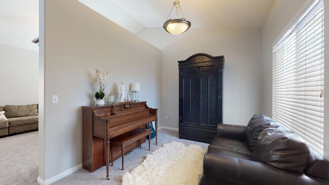 Building Photo - 4058 Valderrama