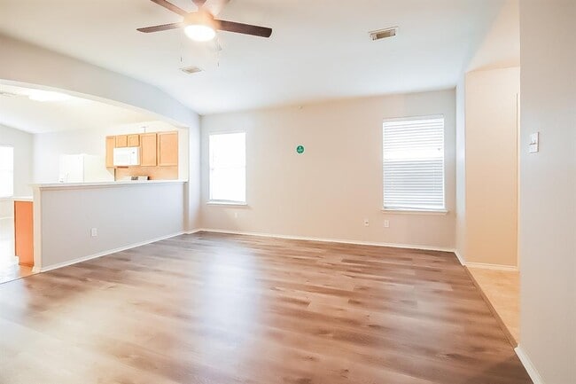 Foto del edificio - 8719 Sunset Pond Dr