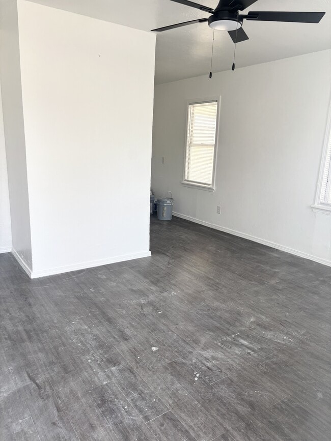 Foto del edificio - 4320 SE 43rd St