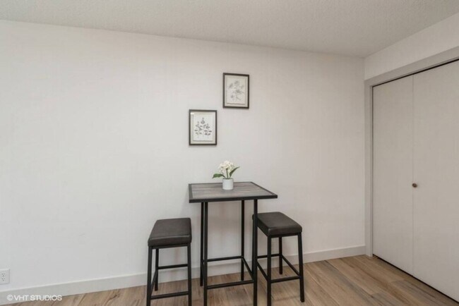 Foto del edificio - Vineyard Investors - 4