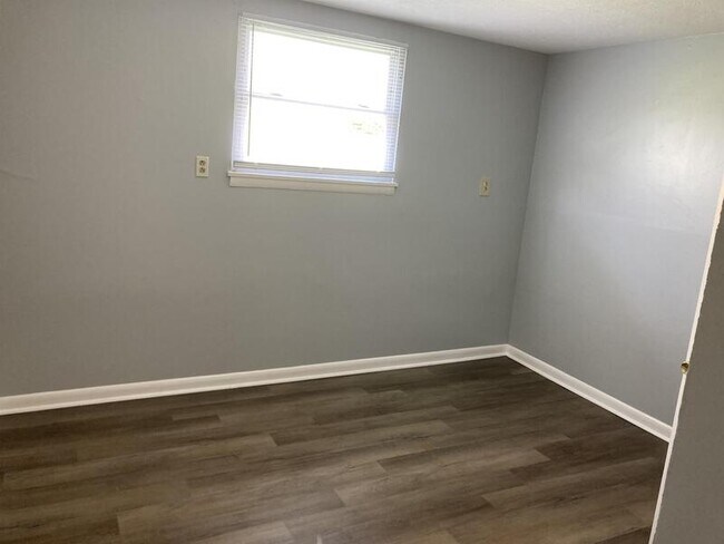 Building Photo - 4903 Saddlebrook Ln