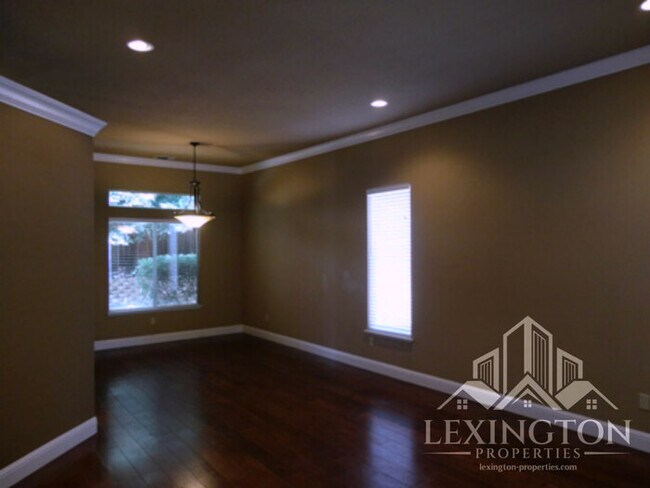 Building Photo - Spacious, single-story, 3bd-2ba Home located in Folsom's desirable Natoma Station community!