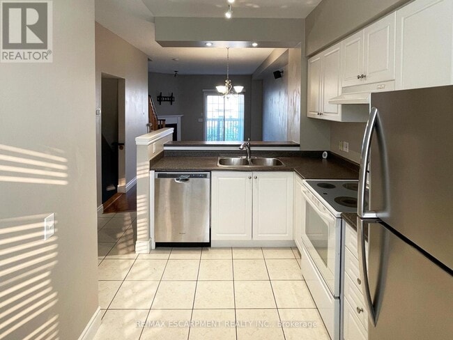 Photo du bâtiment - 5080-5080 Fairview St