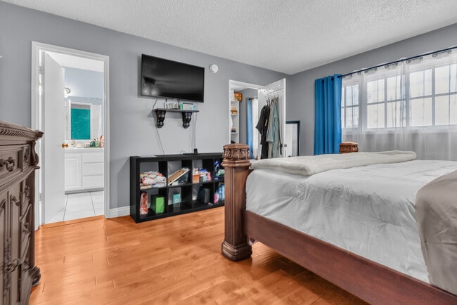 Building Photo - 9720 Blandwood Rd