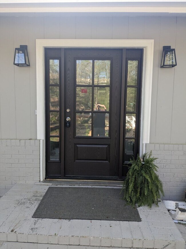 Foto del edificio - 5049 N Ivy Rd NE