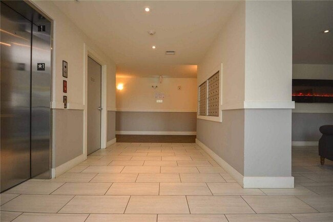 Photo du bâtiment - Symphony Suites Apartments